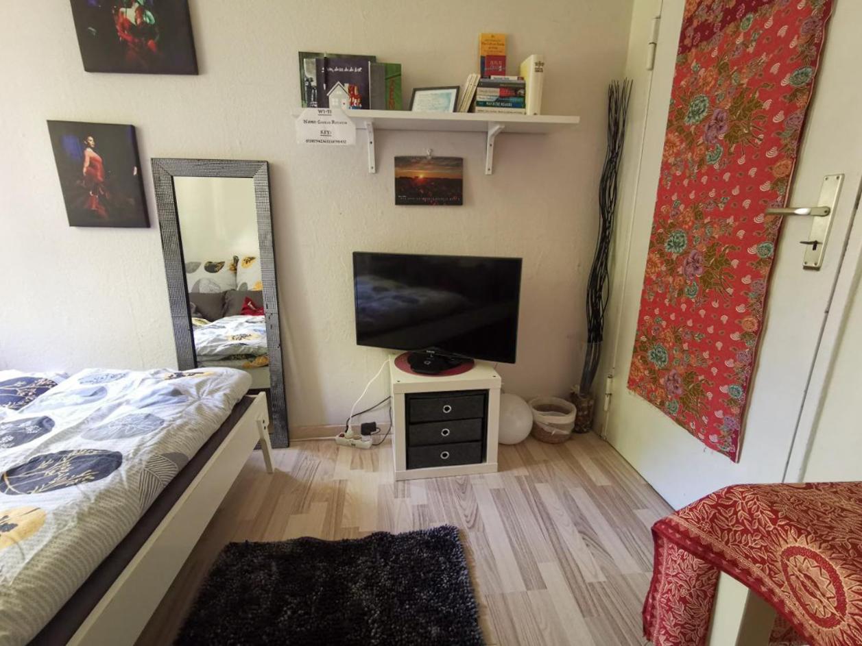 Cosy Room In Our Apartment Berlin Exterior photo